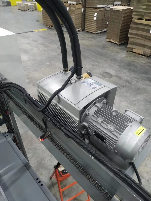 Geri Besleyici 3 Kat 5 Kat Flüt Laminasyon Makinesi 150m / Min PLC Kontrolü