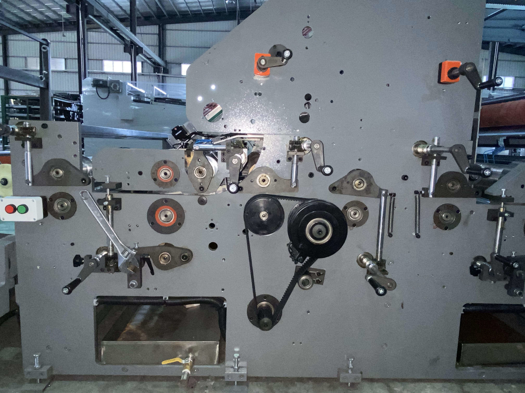 ISO 5 Kat Flüt Laminasyon Makinesi 30HP 380V Oluklu Kutu Laminasyon Makinesi
