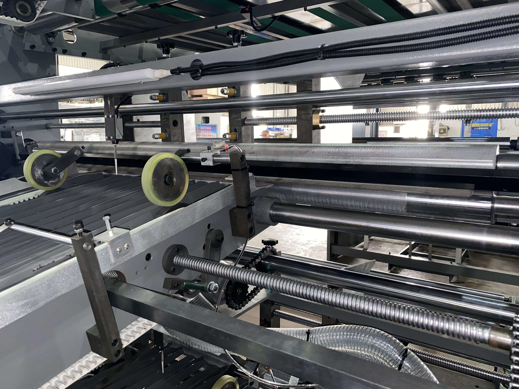 450 * 450mm Çift Duvar 5 Kat Flüt Laminasyon Oluklu Laminasyon Makinesi