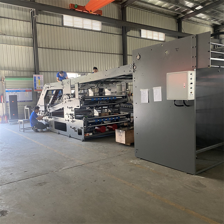 Yüksek Hızlı Oluklu Kutu Flüt Laminasyon Makinesi 2 3 5 7 Kat