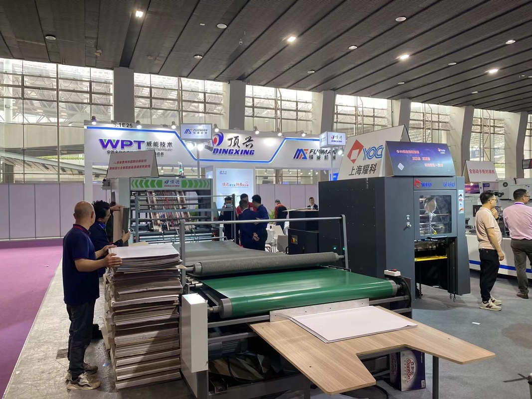 Tam Otomatik Yüksek Hızlı Laminasyon Oluklu Mukavva Kağıt Laminasyon