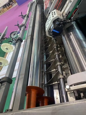 Kağıt Karton İçin Yüksek Hassasiyetli Otomatik Flüt Laminasyon Elektrikli Tahrikli