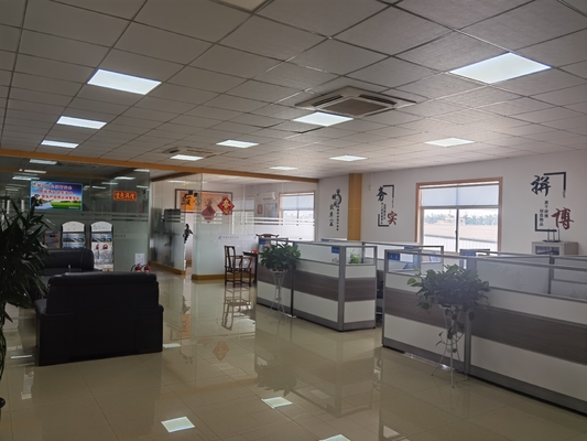 Toz Giderme Yığın Çevirici Makinesi 1850 * 1350mm Kağıt Levha İstifleyici